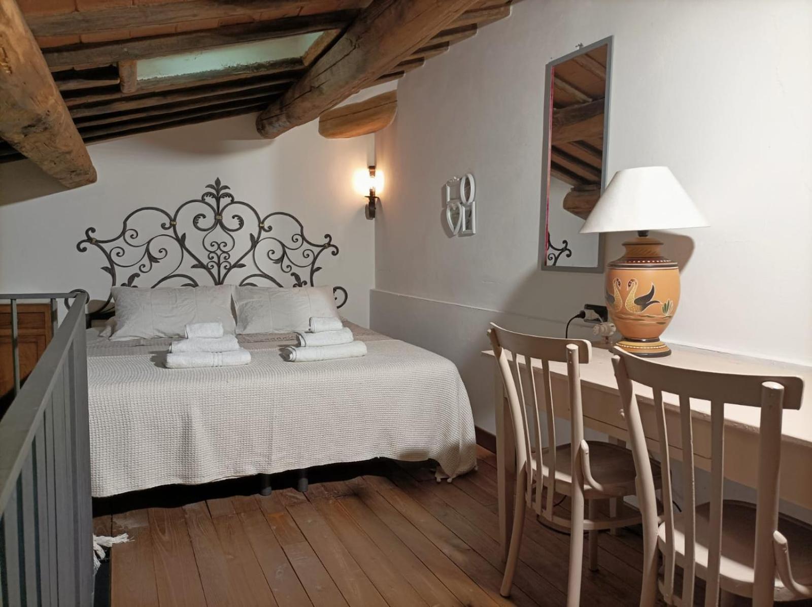 Tuscan Rooms Greve in Chianti Exterior photo